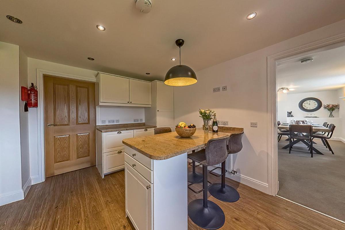 3 Bedroom Barn Conversion With Hot Tub-Garden View - Ty Cerrig Barn Corwen Luaran gambar