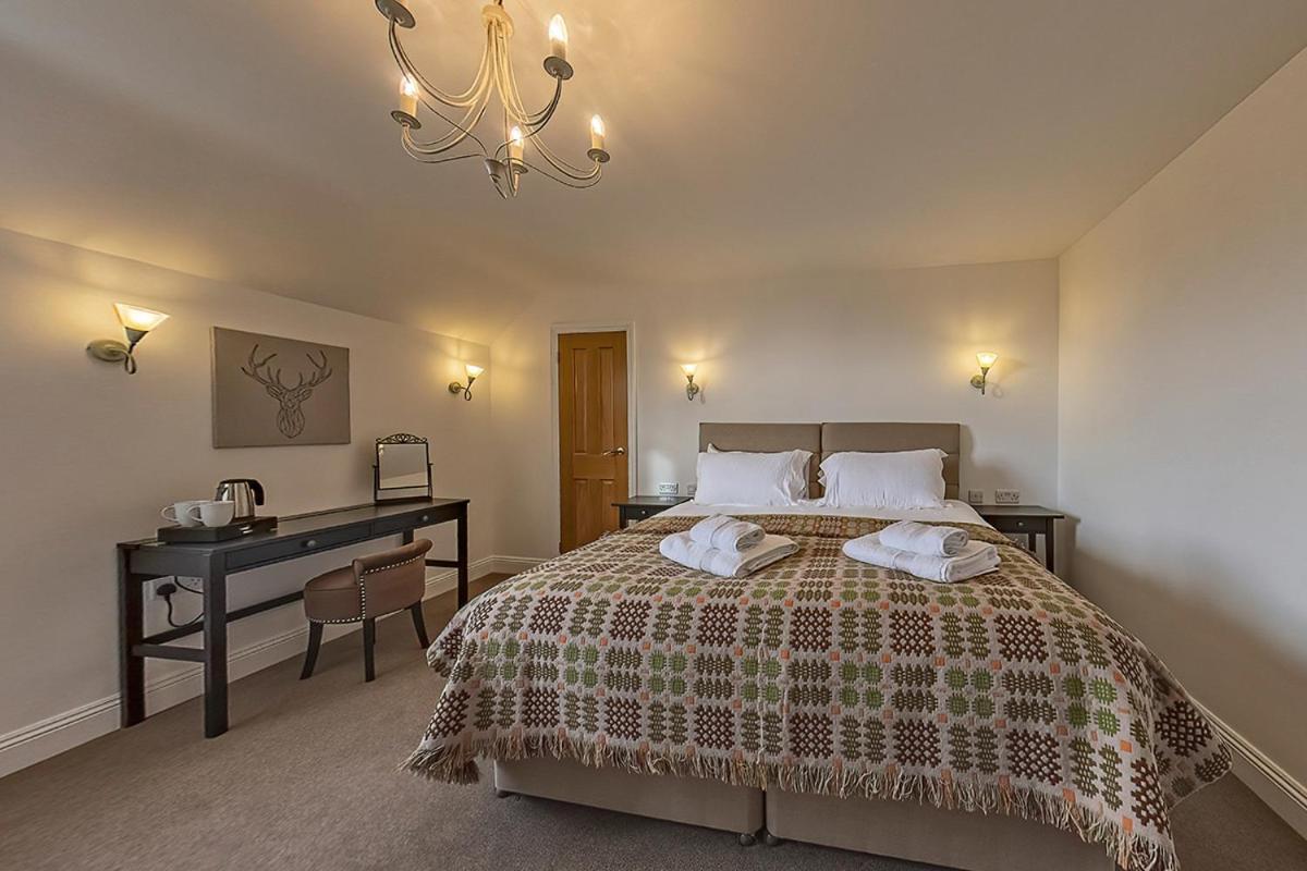 3 Bedroom Barn Conversion With Hot Tub-Garden View - Ty Cerrig Barn Corwen Luaran gambar