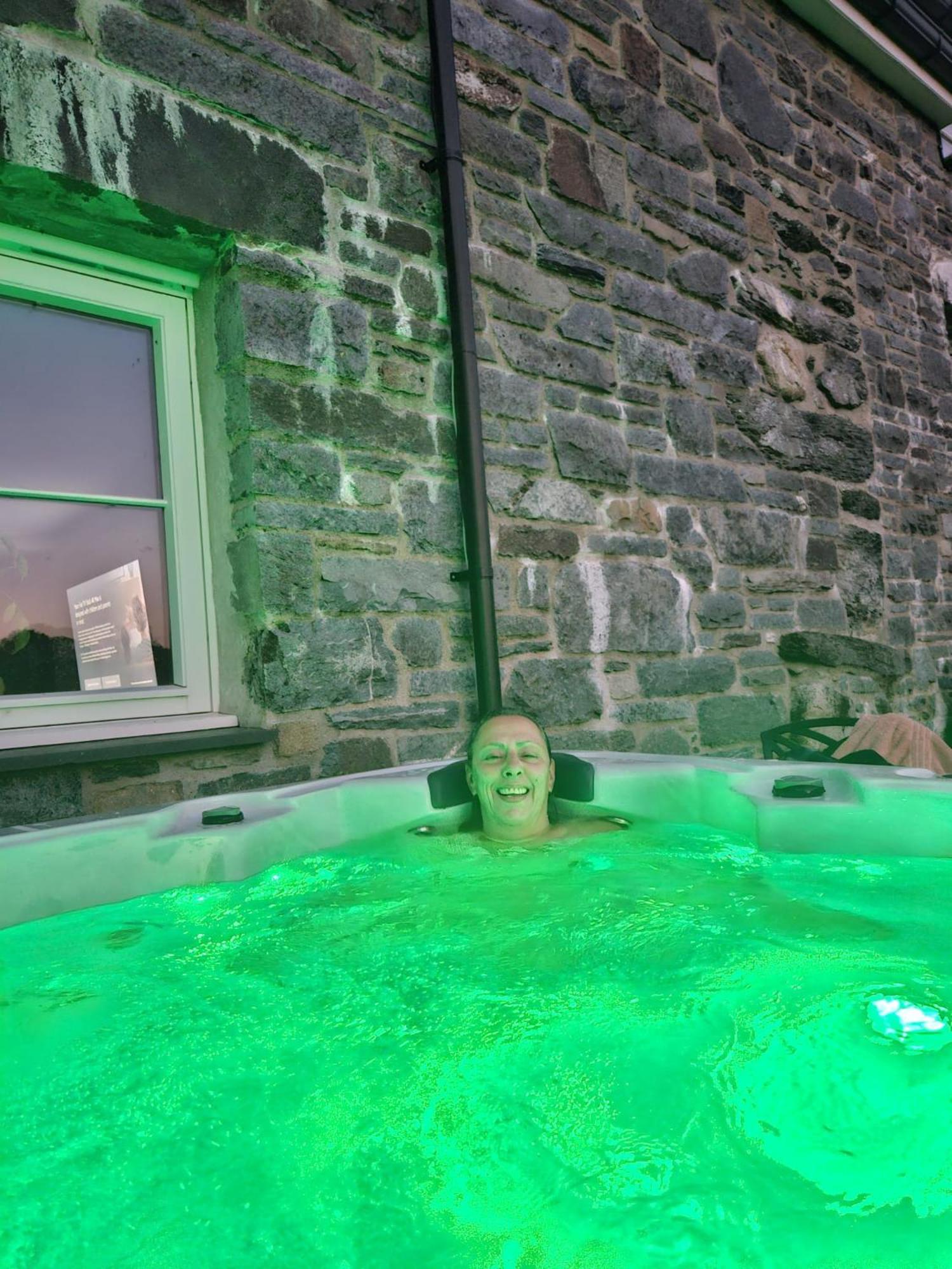 3 Bedroom Barn Conversion With Hot Tub-Garden View - Ty Cerrig Barn Corwen Luaran gambar