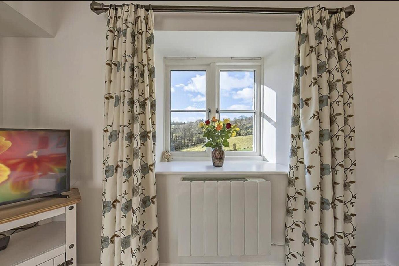 3 Bedroom Barn Conversion With Hot Tub-Garden View - Ty Cerrig Barn Corwen Luaran gambar