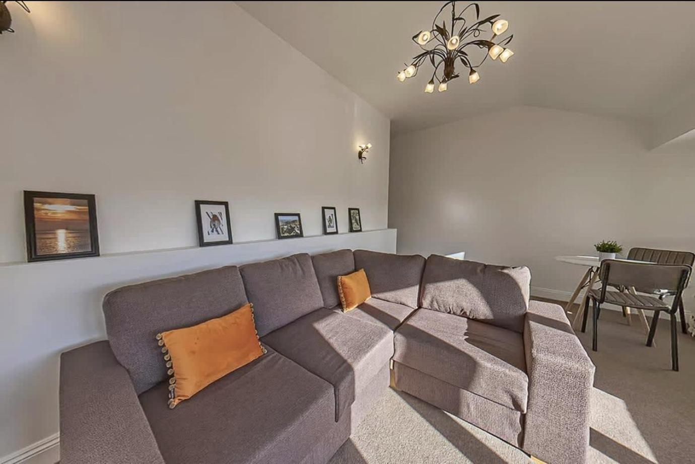 3 Bedroom Barn Conversion With Hot Tub-Garden View - Ty Cerrig Barn Corwen Luaran gambar