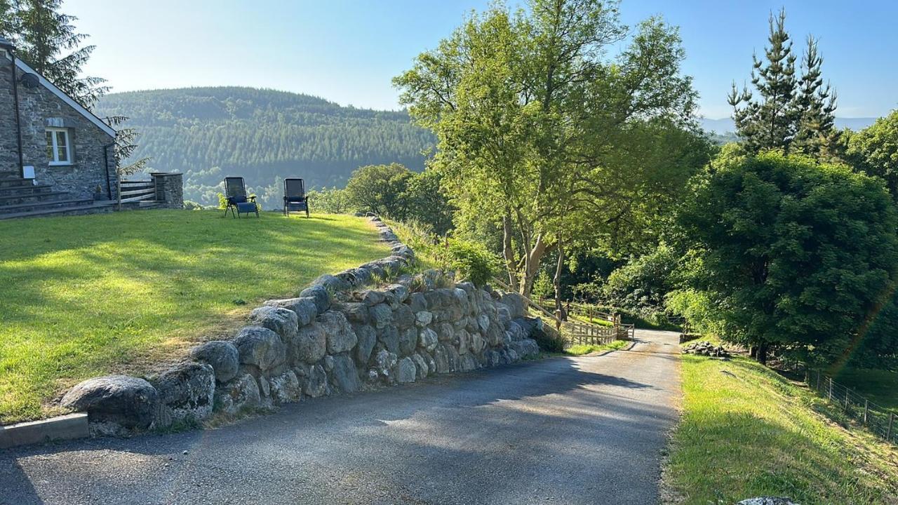 3 Bedroom Barn Conversion With Hot Tub-Garden View - Ty Cerrig Barn Corwen Luaran gambar